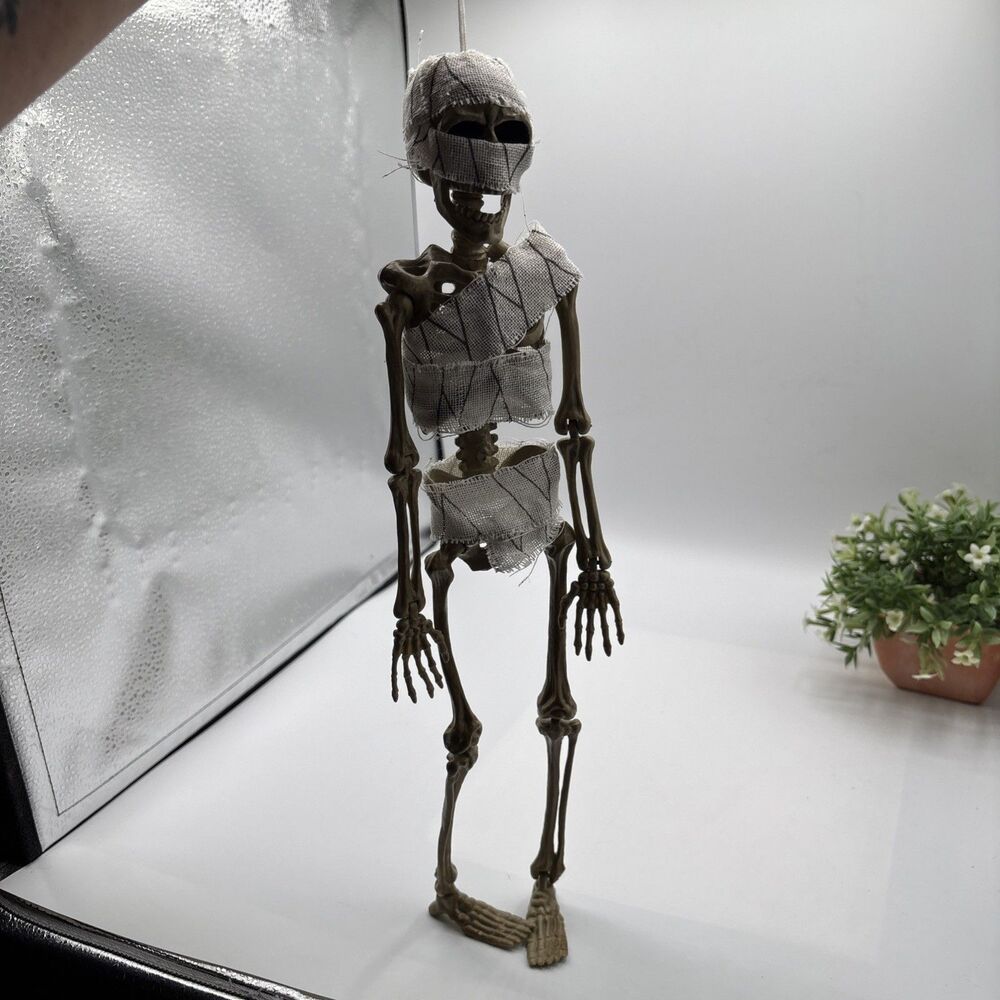 Halloween 16" Mummy Prop Dressed Up Skeleton Hanging Decor Party Gift Car NWT - Picture 6 of 6